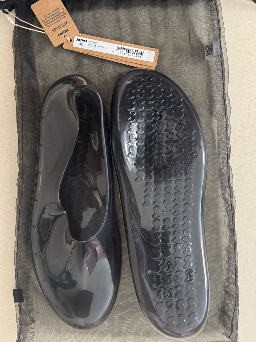 Skims - Brand new- Onyx Color Jelly Sandals